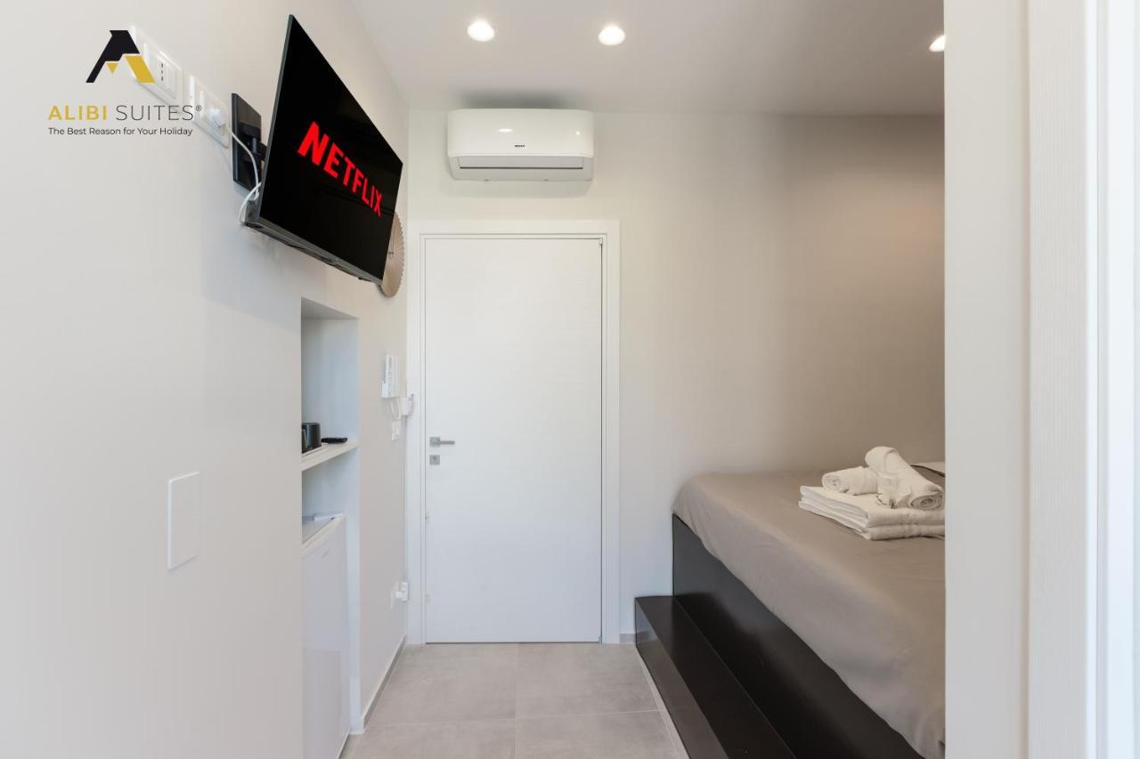 Alibi Suites Suite Museum: Gioiello Con Vista Sul Museo Archeologico Nazionale, Letto E Doccia Con Cromoterapia, Smart Tv, Wifi E A/C Ruvo di Puglia Exterior photo