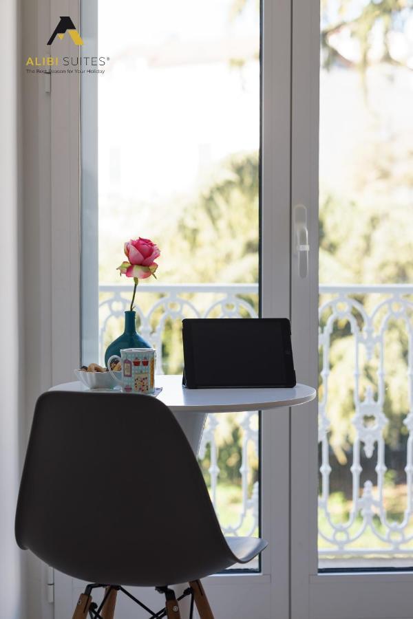 Alibi Suites Suite Museum: Gioiello Con Vista Sul Museo Archeologico Nazionale, Letto E Doccia Con Cromoterapia, Smart Tv, Wifi E A/C Ruvo di Puglia Exterior photo
