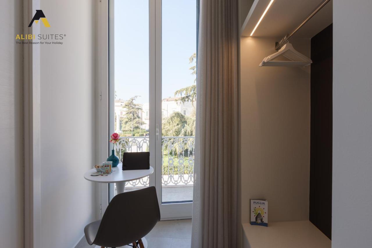 Alibi Suites Suite Museum: Gioiello Con Vista Sul Museo Archeologico Nazionale, Letto E Doccia Con Cromoterapia, Smart Tv, Wifi E A/C Ruvo di Puglia Exterior photo